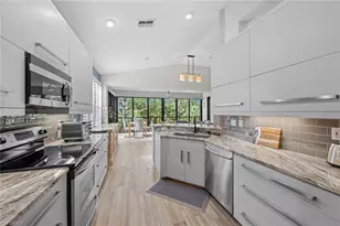 27031 Oakwood Lake Dr, Bonita Springs, FL 34134 - Photo 17
