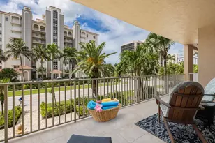 9566 Gulf Shore Dr, Naples, FL 34108 - Photo 19