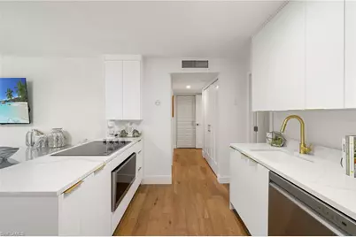 175 Fifth Avenue S #204, Naples, FL 34102 - Photo 3