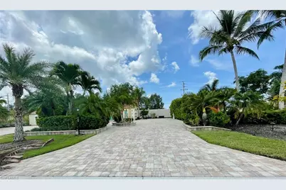 4580 Southern Breeze Dr, Naples, FL 34114 - Photo 1