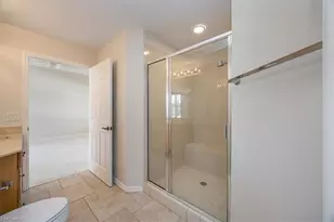 410 Bayfront Pl, Naples, FL 34102 - Photo 9