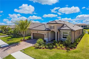 28107 Foxrock Ct, Bonita Springs, FL 34135 - Photo 3