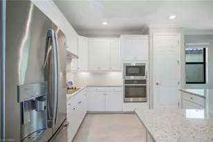 28107 Foxrock Ct, Bonita Springs, FL 34135 - Photo 11