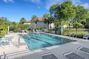 280 Robin Hood Cir, Naples, FL 34104 - Photo 19