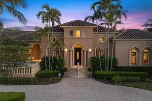 550 21st Ave S, Naples, FL 34102 - Photo 1