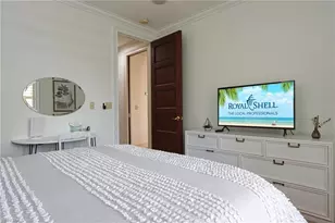 1521 Gordon River Ln, Naples, FL 34104 - Photo 19