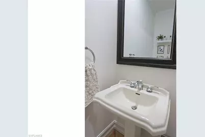 1521 Gordon River Ln, Naples, FL 34104 - Photo 29