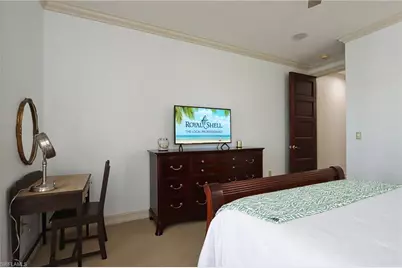 1521 Gordon River Ln, Naples, FL 34104 - Photo 21