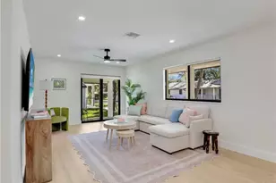 2616 Lakeview Dr, Naples, FL 34112 - Photo 23