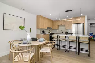 2616 Lakeview Dr, Naples, FL 34112 - Photo 9