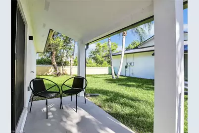 2616 Lakeview Dr, Naples, FL 34112 - Photo 25