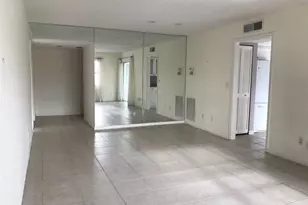 113 Bobolink Way, Naples, FL 34105 - Photo 3