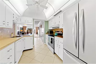 1977 Gulf Shore Blvd N #302, Naples, FL 34102 - Photo 19