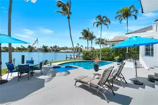 400 Springline Dr, Naples, FL 34102 - Photo 5