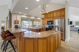 1275 Cobia Ct, Naples, FL 34102 - Photo 5