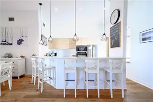 601 Beachwalk Cir, Naples, FL 34108 - Photo 1