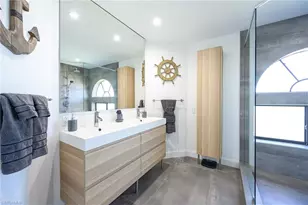 601 Beachwalk Cir, Naples, FL 34108 - Photo 13