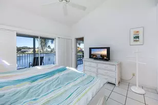 1090 Partridge Cir, Naples, FL 34104 - Photo 15