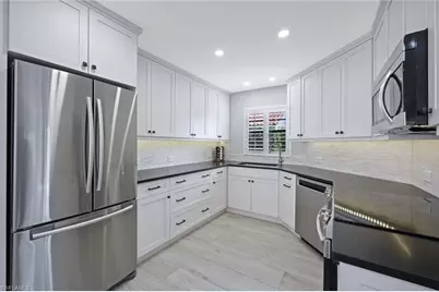 714 Reef Point Cir, Naples, FL 34108 - Photo 11