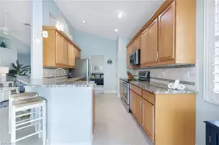 25208 Pelican Creek Cir, Bonita Springs, FL 34134 - Photo 9