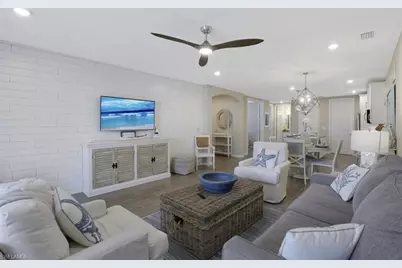 14663 Edgewater Cir, Naples, FL 34114 - Photo 5