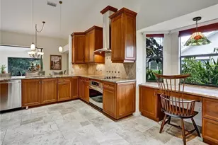 241 St James Way, Naples, FL 34104 - Photo 11