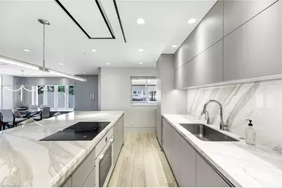 295 5th Ave S, Naples, FL 34102 - Photo 9