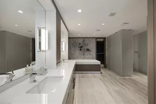 6897 Grenadier Blvd, Naples, FL 34108 - Photo 23