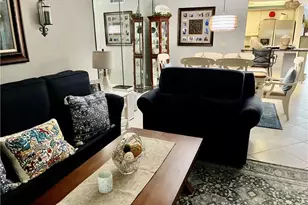 53 High Point Cir W, Naples, FL 34103 - Photo 3