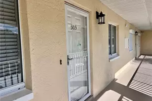 3685 Amberly Cir W, Naples, FL 34112 - Photo 17