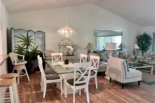 3685 Amberly Cir W, Naples, FL 34112 - Photo 5