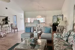 3685 Amberly Cir W, Naples, FL 34112 - Photo 7