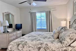 3685 Amberly Cir W, Naples, FL 34112 - Photo 9