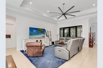 291 10th St SE, Naples, FL 34117 - Photo 9