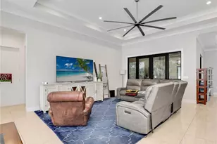 291 10th St SE, Naples, FL 34117 - Photo 9