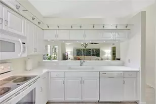 4910 Europa Dr, Naples, FL 34105 - Photo 7