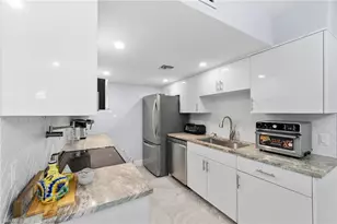 1605 Chesapeake Ave, Naples, FL 34102 - Photo 13