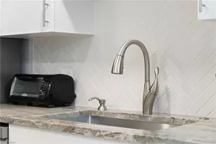 1605 Chesapeake Ave, Naples, FL 34102 - Photo 27