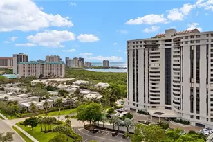 6001 Pelican Bay Blvd, Naples, FL 34108 - Photo 29