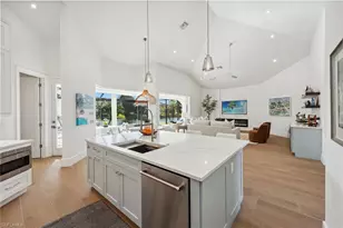 8338 Tuliptree Pl, Naples, FL 34113 - Photo 7