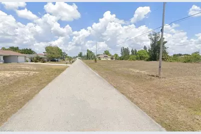 919 NE 1st Ave, Cape Coral, FL 33909 - Photo 3