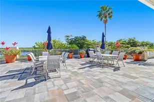 410 Bayfront Pl, Naples, FL 34102 - Photo 25