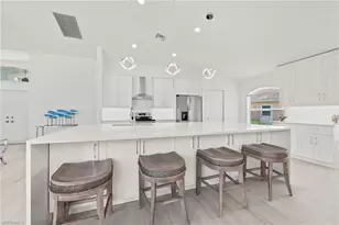 2050 Terrazzo Ln, Naples, FL 34104 - Photo 9