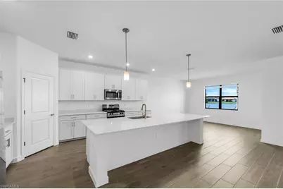 19100 Hanley Blvd, Estero, FL 33928 - Photo 9