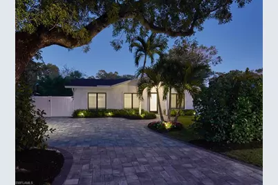 1080 13th St N, Naples, FL 34102 - Photo 1