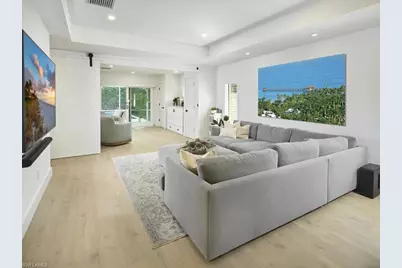 1080 13th St N, Naples, FL 34102 - Photo 3