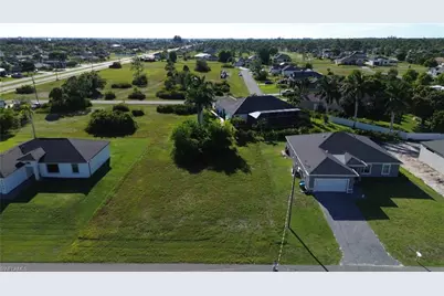 2012 NW 24th Pl, Cape Coral, FL 33993 - Photo 7