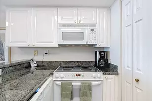 6849 Grenadier Blvd, Naples, FL 34108 - Photo 9