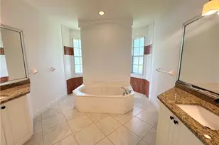 5071 Coral Wood Dr, Naples, FL 34119 - Photo 7
