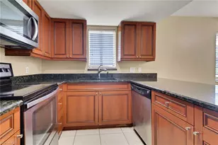 1350 Green Valley Cir, Naples, FL 34104 - Photo 13